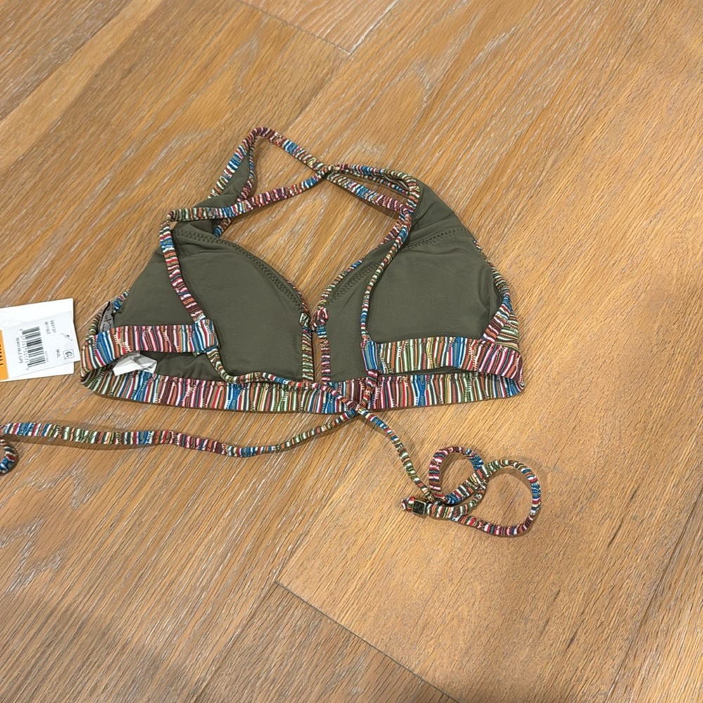 Becca Free Spirit Plunge Bikini Top - Picture 4 of 4